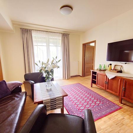 Jasny Dwor Hotel Polanica-Zdrój Eksteriør billede
