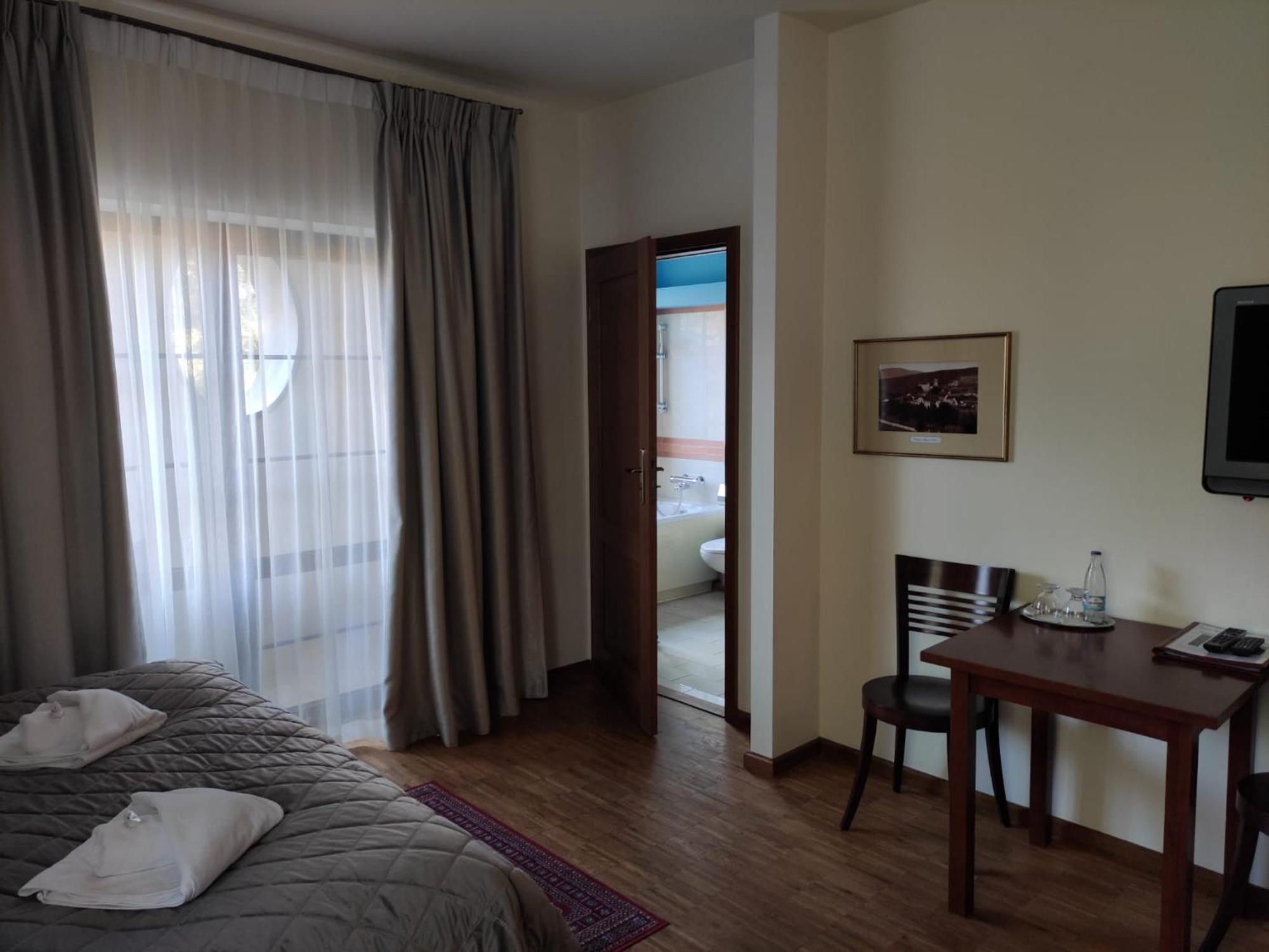 Jasny Dwor Hotel Polanica-Zdrój Eksteriør billede