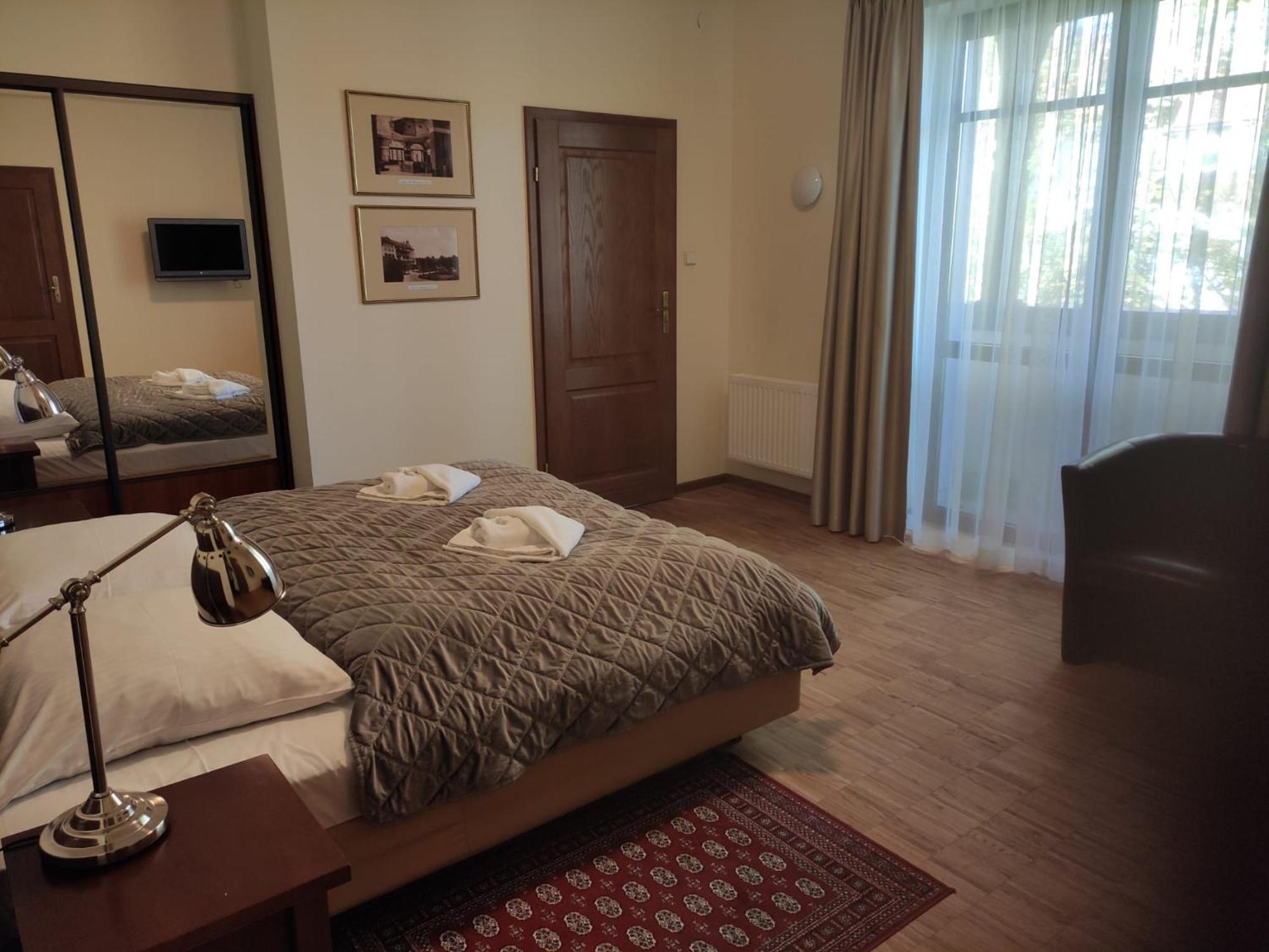 Jasny Dwor Hotel Polanica-Zdrój Eksteriør billede