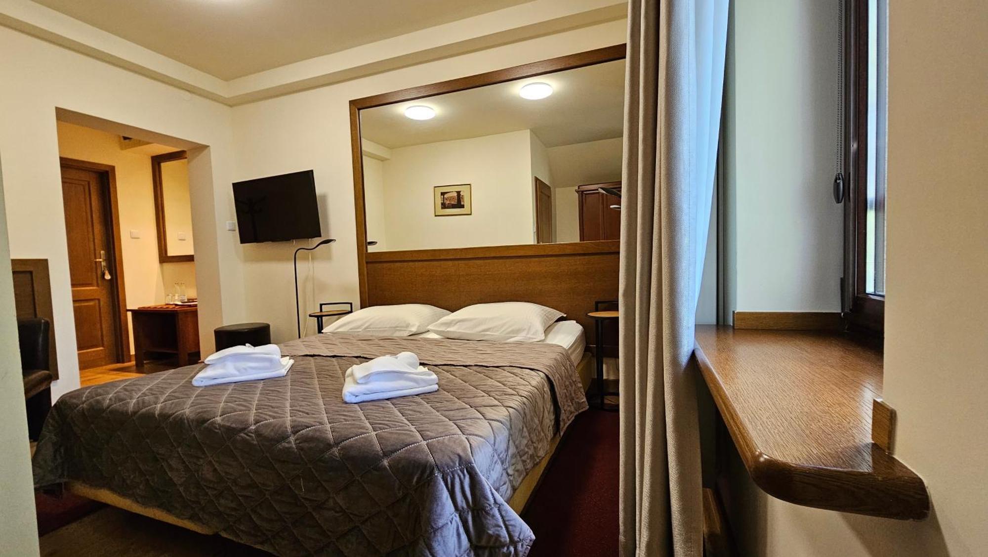 Jasny Dwor Hotel Polanica-Zdrój Eksteriør billede