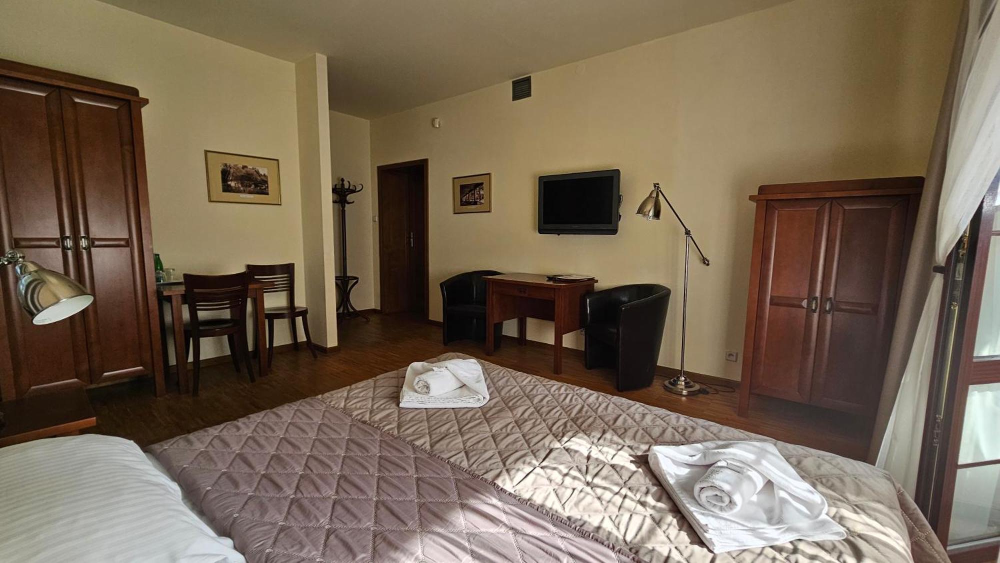 Jasny Dwor Hotel Polanica-Zdrój Eksteriør billede